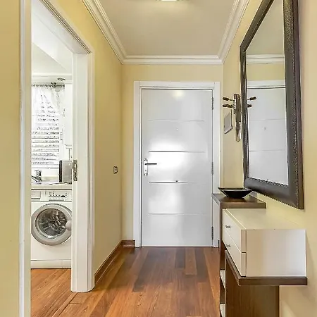 דירה Ocean Views - Private Terrace + Wifi *