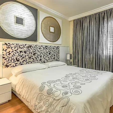 Ocean Views - Private Terrace + Wifi Daire